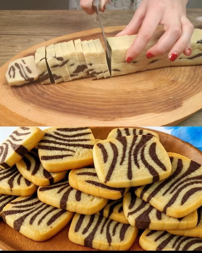 Galletas de chocolate recién horneadas con chips de chocolate