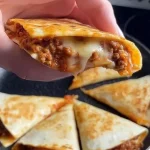 Pizza casera fácil y deliciosa con ingredientes frescos, ideal para compartir