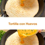 Plato de tortilla con huevos recién hecha y guarniciones