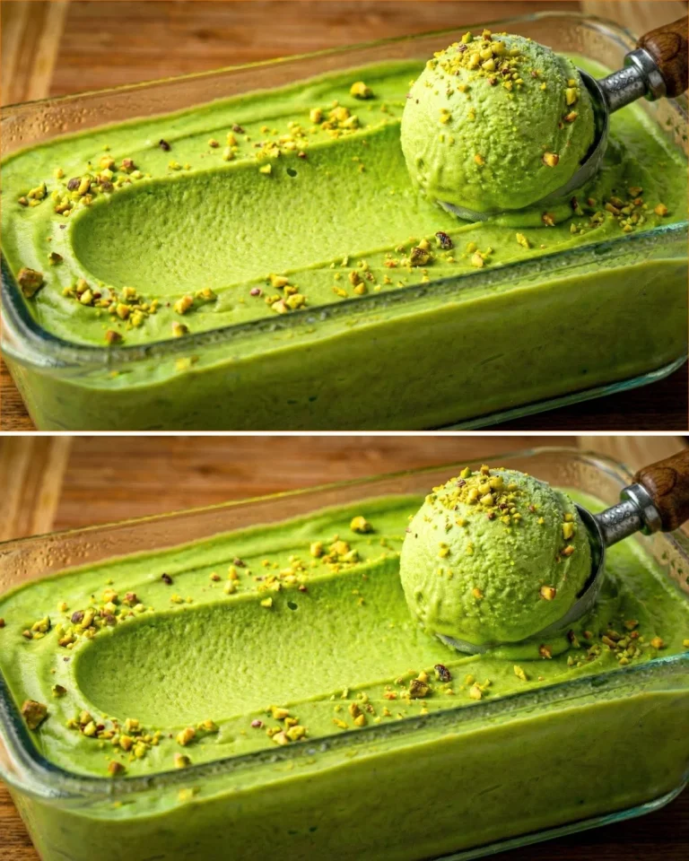 Helado de aguacate sin azúcar en un tazón