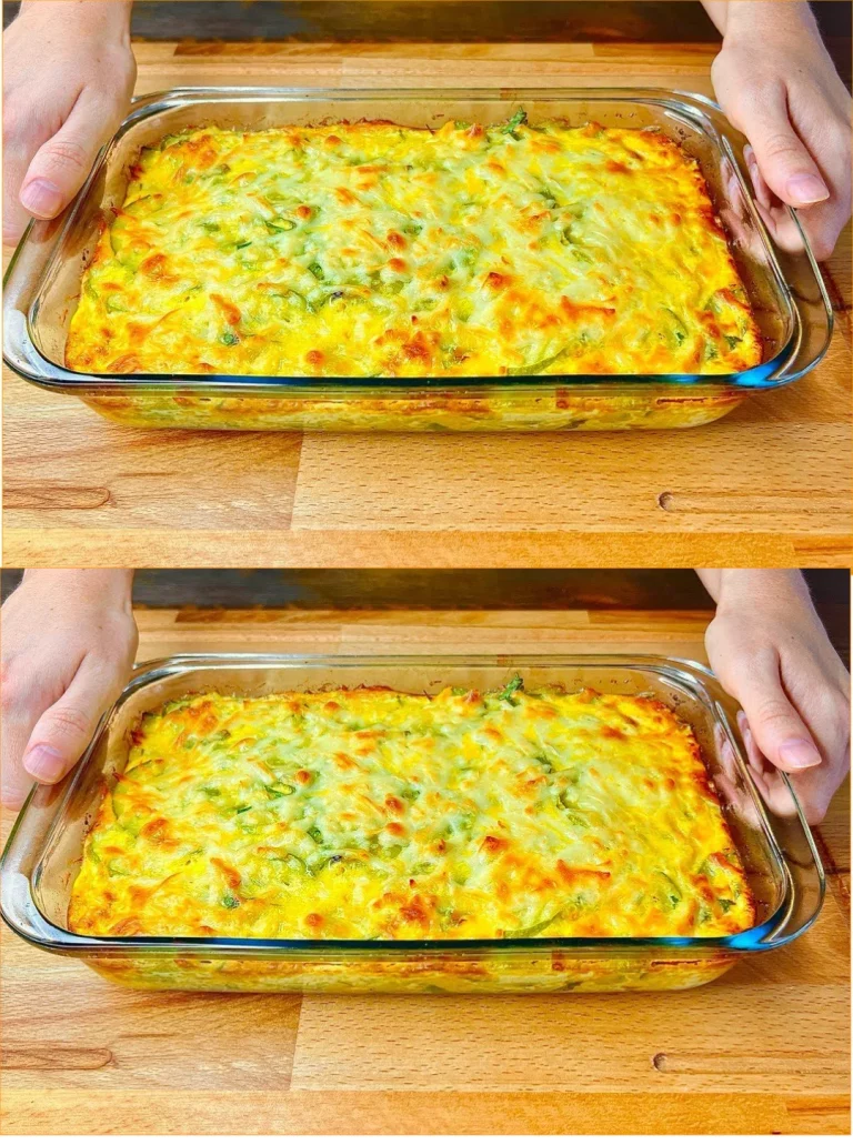 Cazuela de calabacín con queso y crema, un plato delicioso y cremoso.