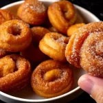 Deliciosas galletas caseras recién horneadas