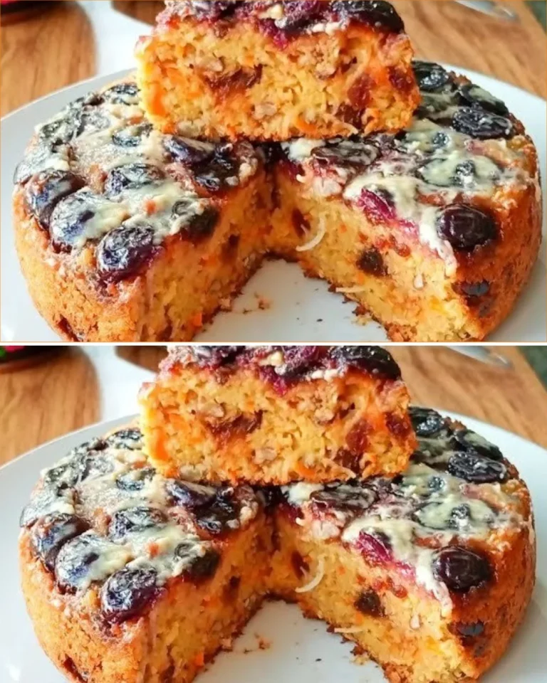 Pan de avena con manzana y zanahoria recién horneado en una mesa.