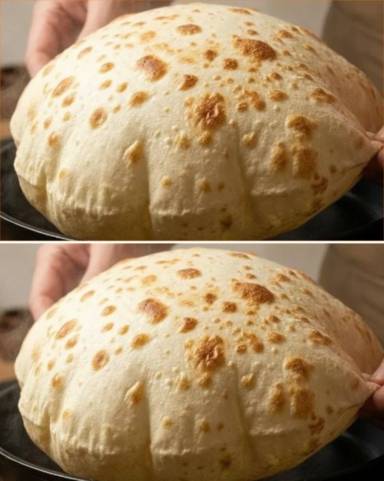 Panqueques de avena servidos en un plato con frutas frescas