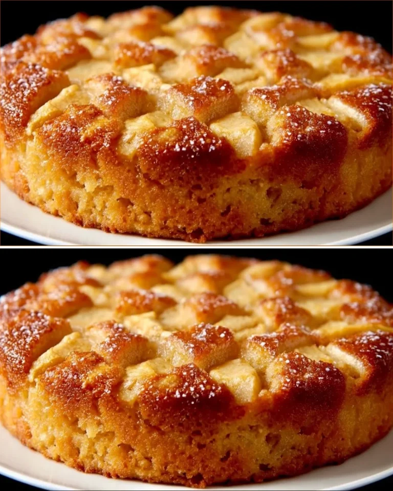 Tarta de manzana alemana recién horneada con canela y masa crujiente