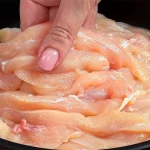 Receta rápida de filete de pollo crujiente y jugoso en una sartén